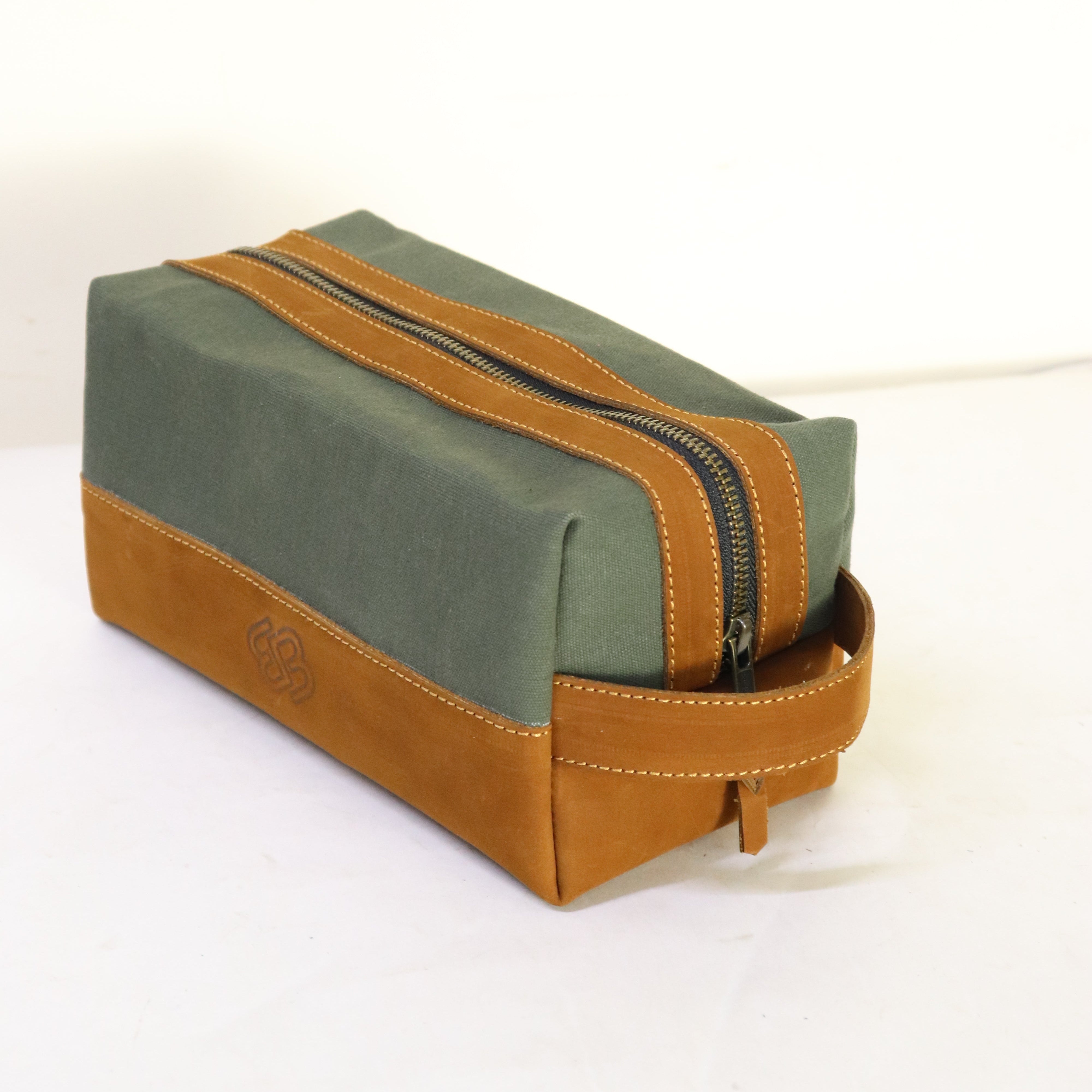 Canvas & Leather Washbag
